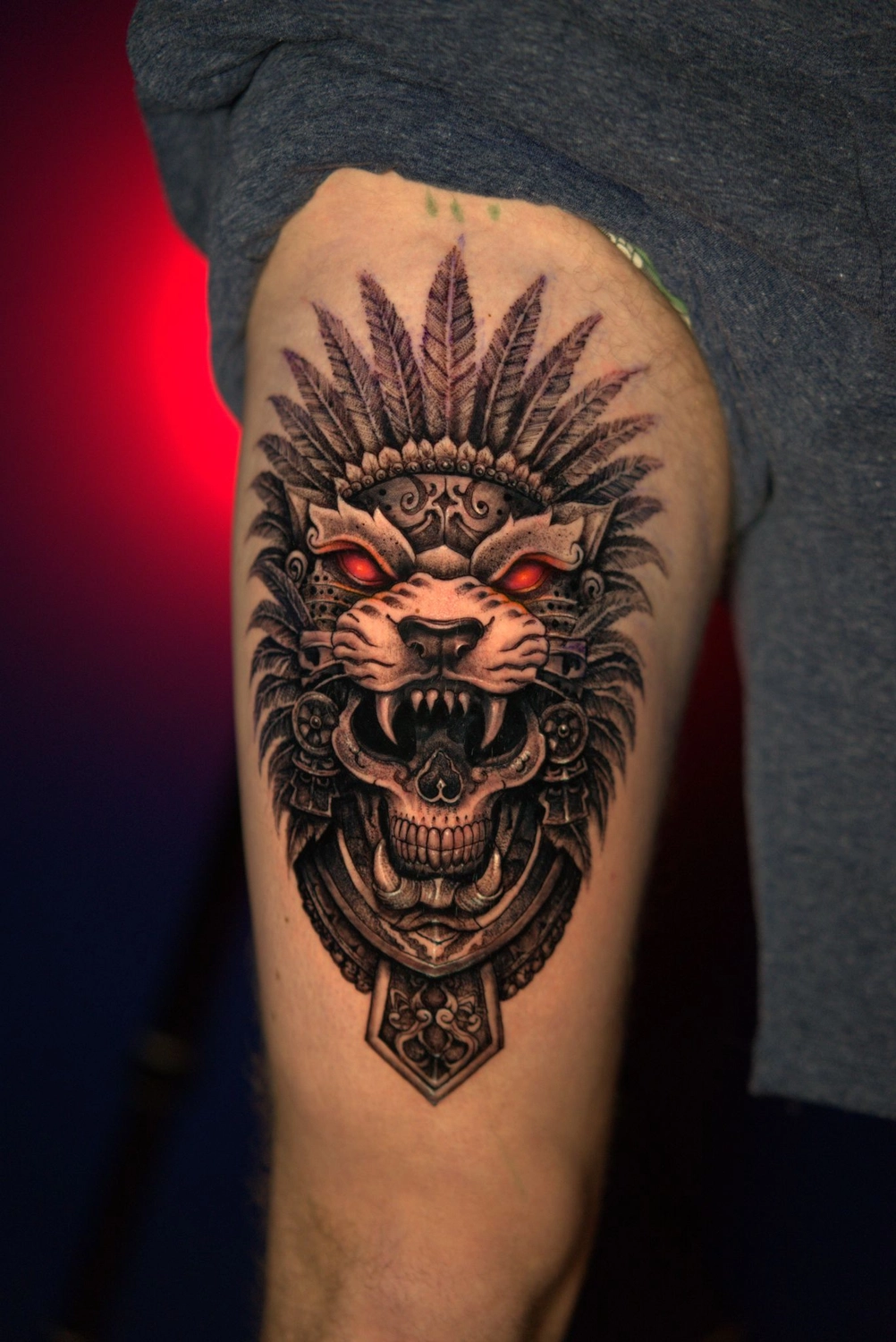 A Fleur de Peau - Professionelles Tattoo Studio - Tätowierung am Arm einer Person