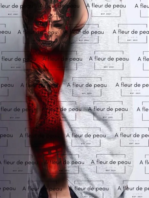 A Fleur de Peau - Professionelles Tattoo Studio - Blumen-Tattoo am Arm der Person