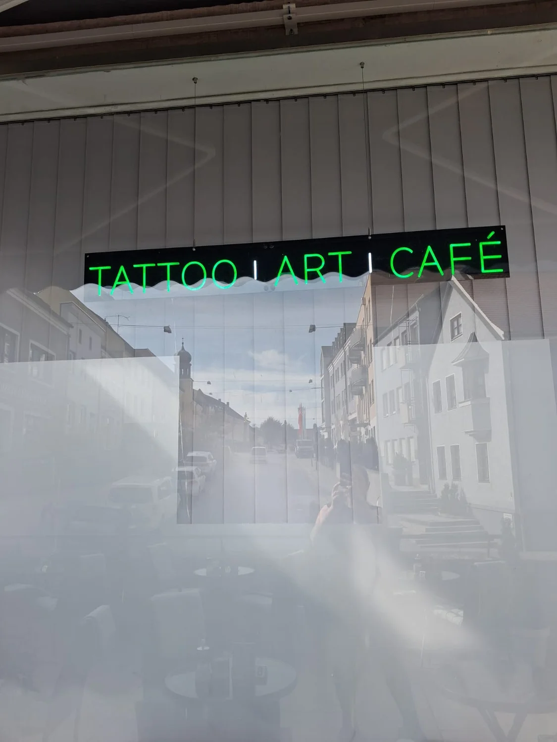A Fleur de Peau Café - Leuchtschrift TATTOO ART CAFÉ